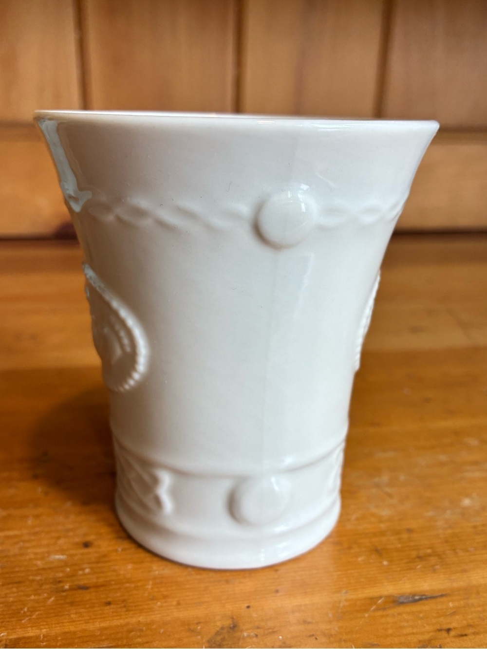 Belleek White Ceramic Piece with Gold Marking - Picture 6 of 12